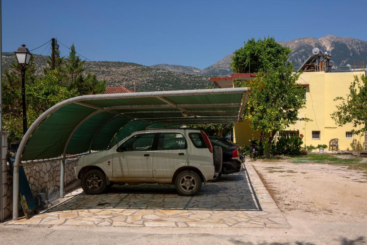 Gialos Geni (Lefkada)